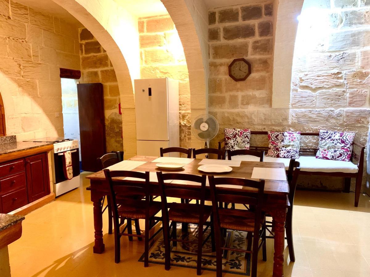 Villa Family & Private Pool Very Good 8 Mgarr