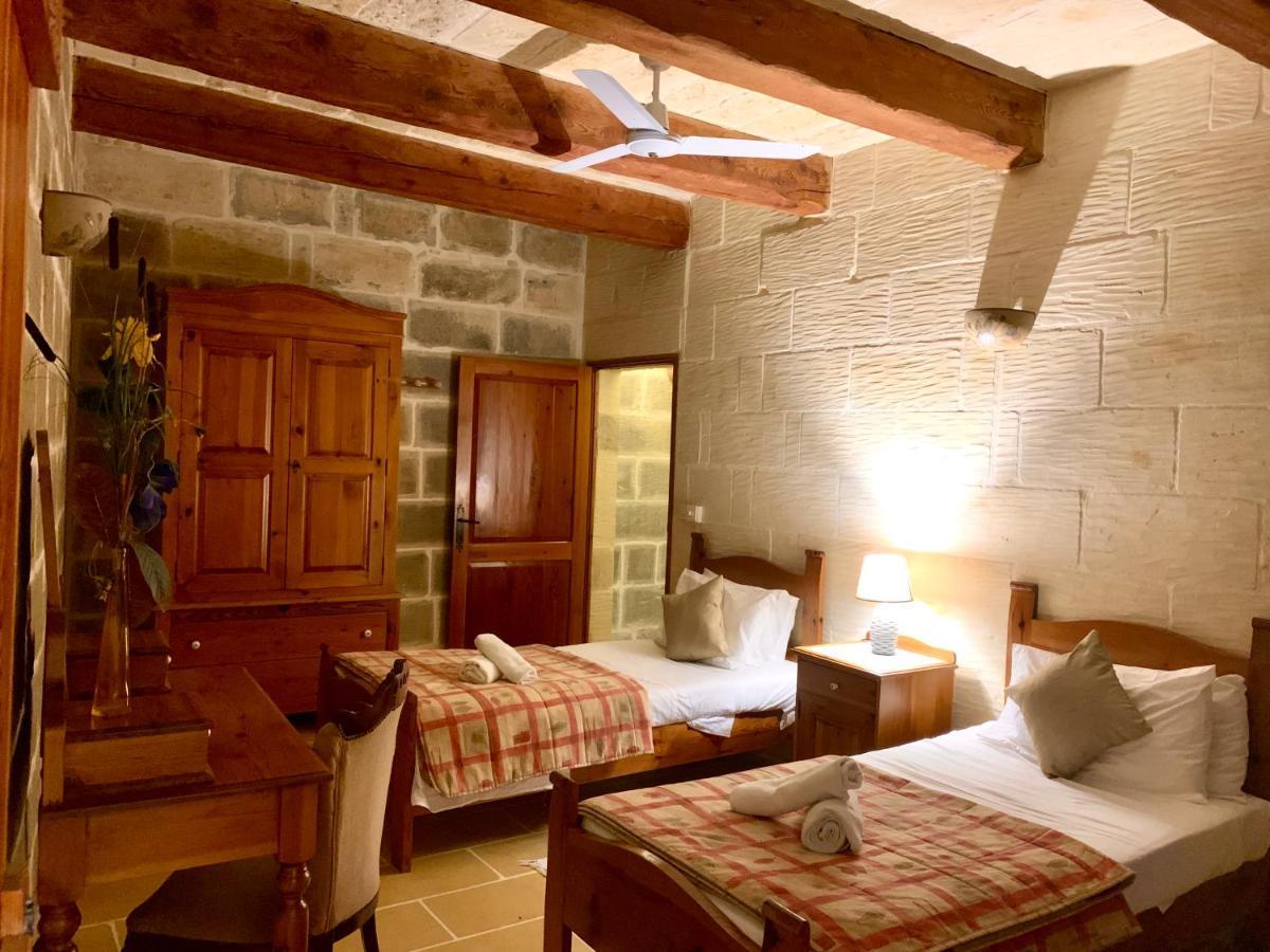 Family & Private Pool Very Good 8 * Mgarr