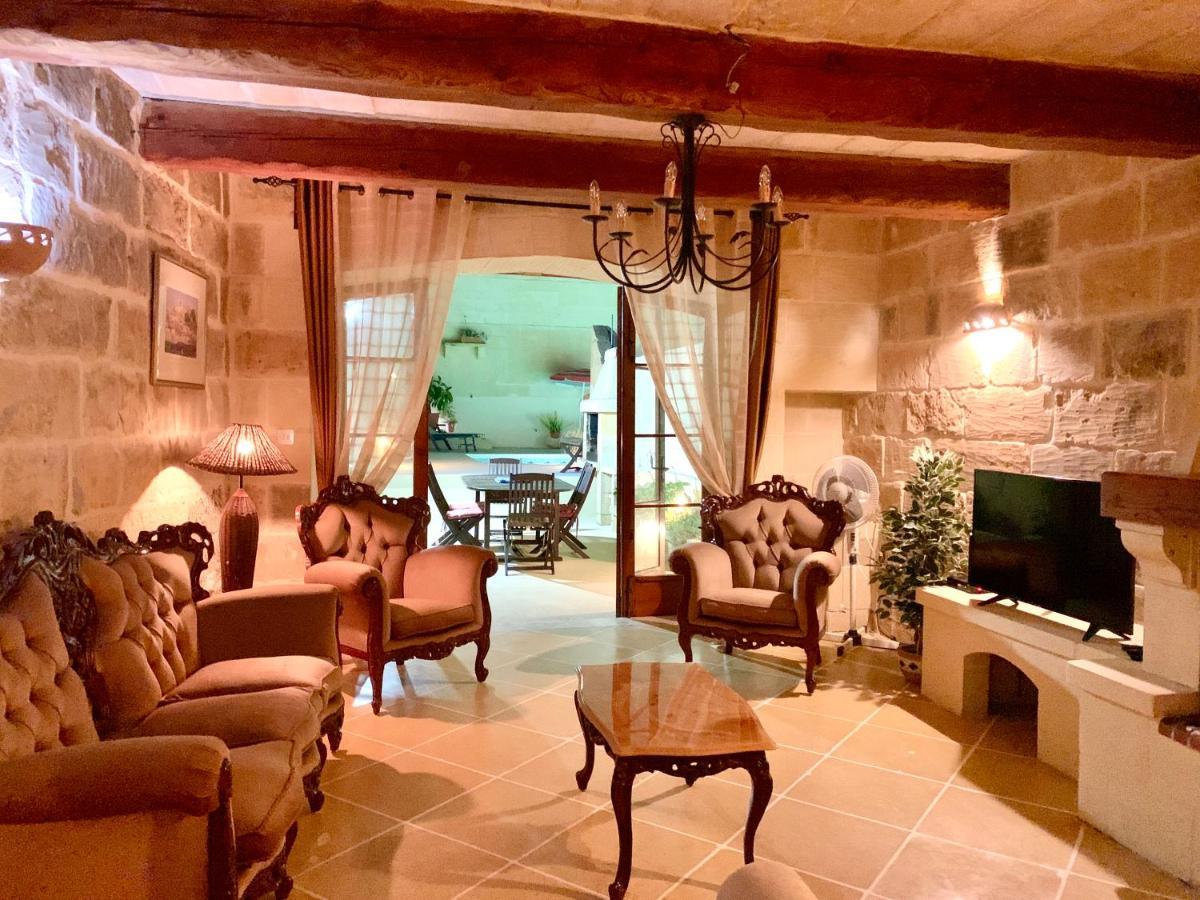 Villa Family & Private Pool Very Good 8 *