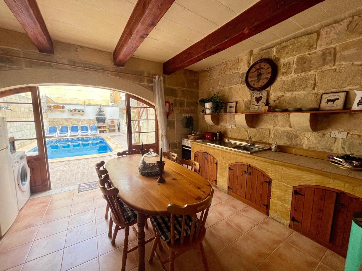 Villa Family & Private Pool Very Good 8 *